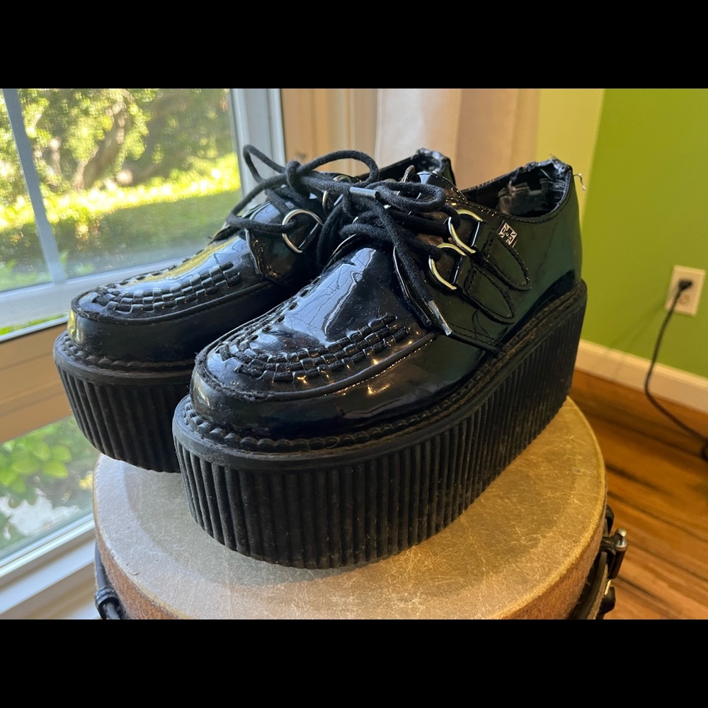 TUK Black Patent Holographic Stratocreepers
